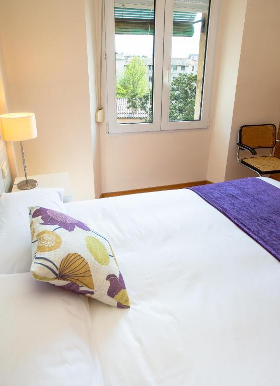 Athenou Girona