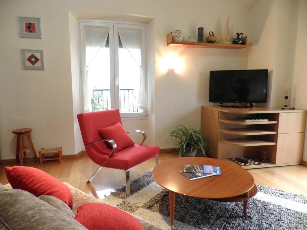 Athenou Apartamento *